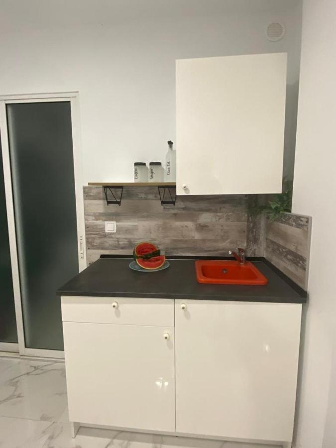Nirvana Comfort Apartments 2 Salonicco Esterno foto